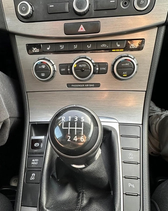Volkswagen Passat cena 36300 przebieg: 201600, rok produkcji 2012 z Warszawa małe 92